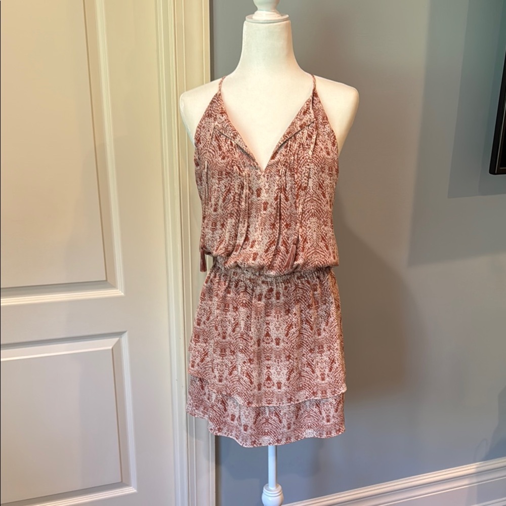 Elegant Halter Neck Dress in Pink Pattern